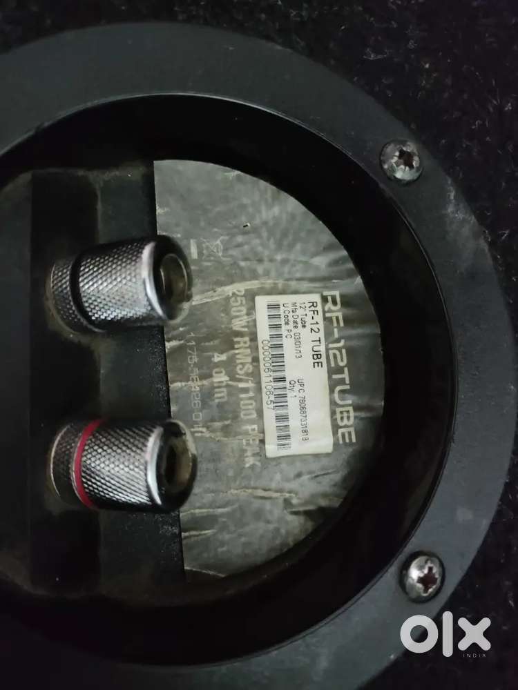 Bass tube with amplifier