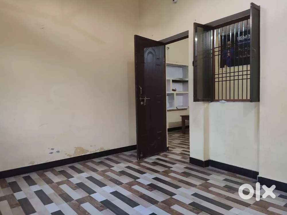 2Bhk room And Single room with separate bathroom available for rent