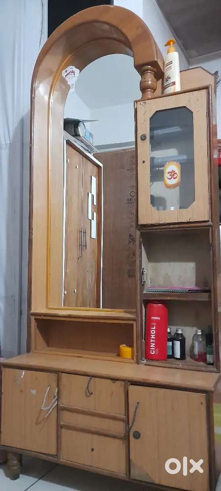 ડ્રેસિંગટેબલ