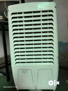 Mini cooler,water tipeBlower systemNew cooler all features ok5 days oldReason for selling I purchase...