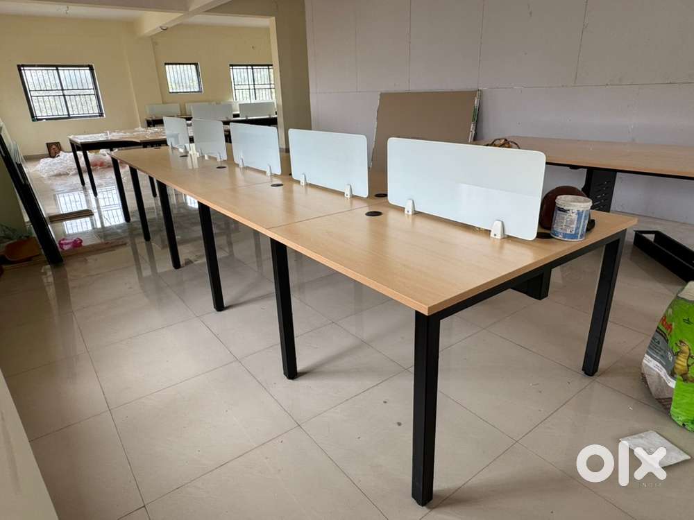 We manufacture brand new office modular workstation in very low price