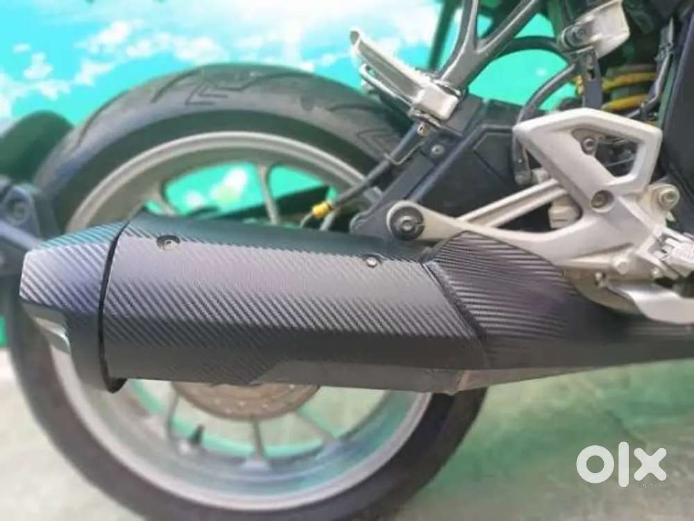 R15 v3 yamaha stock silencer
