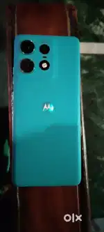 6 mahine purana phone hai Aache condition mein hai