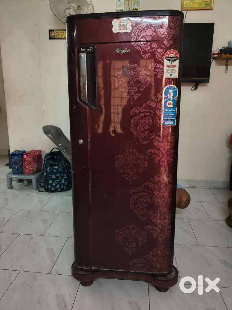 Whirpool Fridge in good condition with stabilizer