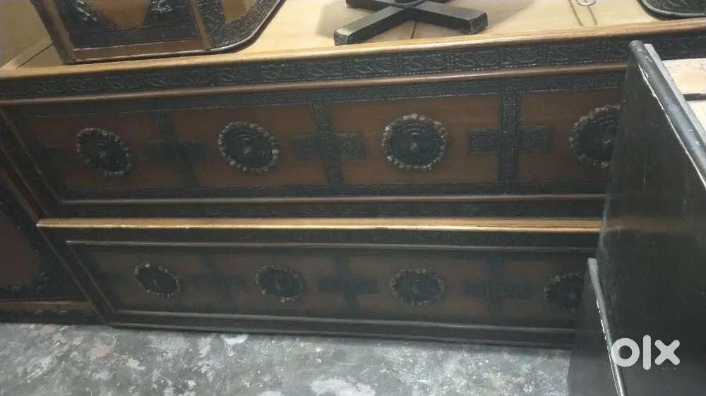 Second hand furniture at lowest price