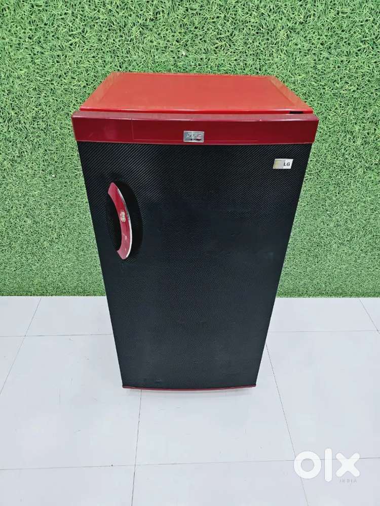 #With a sleek design and superior cooling, this single door fridge
