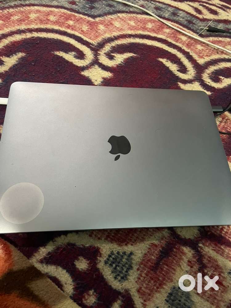 I am selling my MacBook Pro 2018