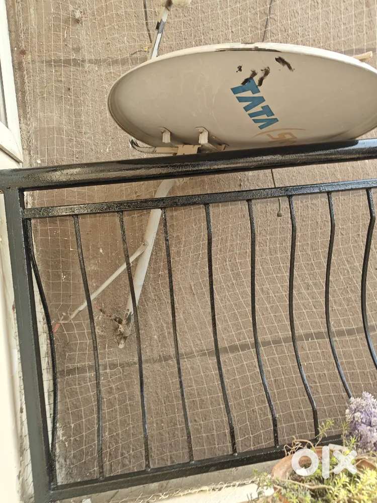 Old dish with settop box and with 90 MTRS wire