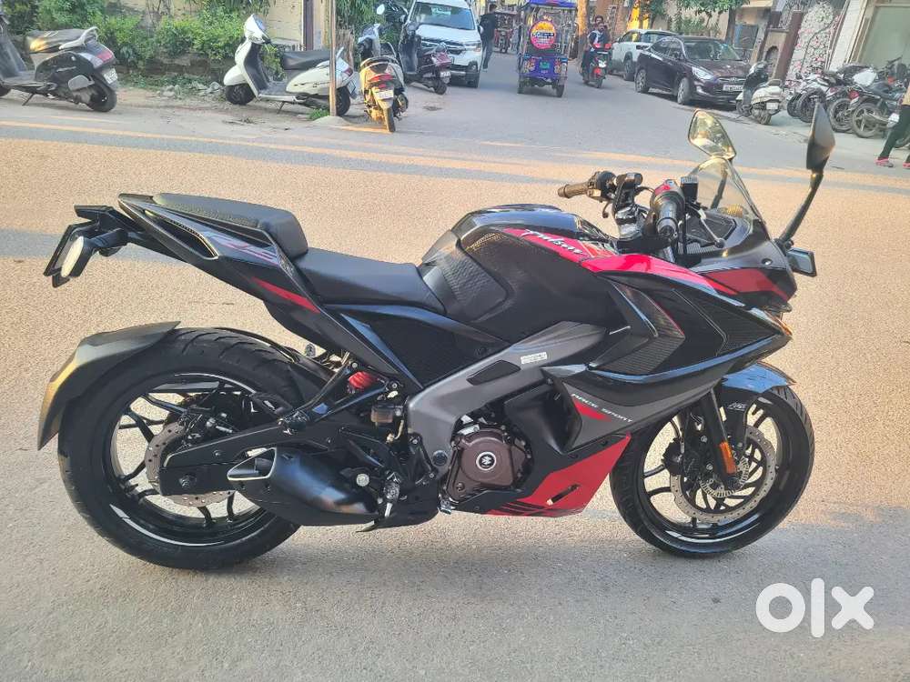 Bajaj Pulsar RS 200