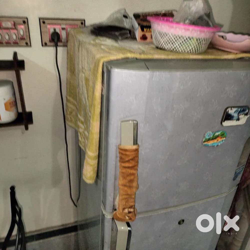 LG 240L double door fridge for sale