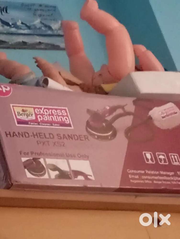 Held hand sander