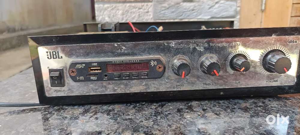 2.1 amplifier good contiton