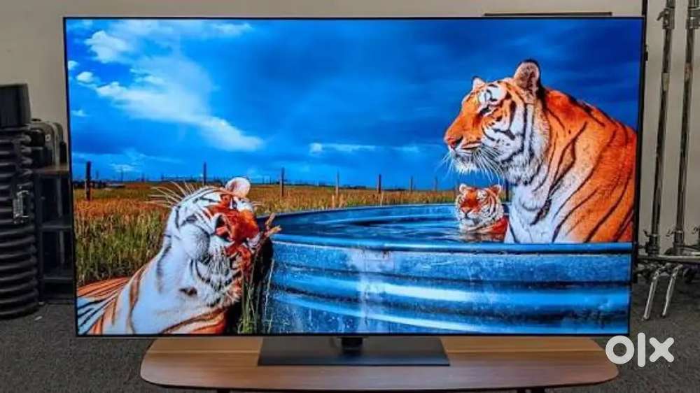 OFFER OFFER 46 INCH SMART ANDROID W 2 YEAR WARRENTY