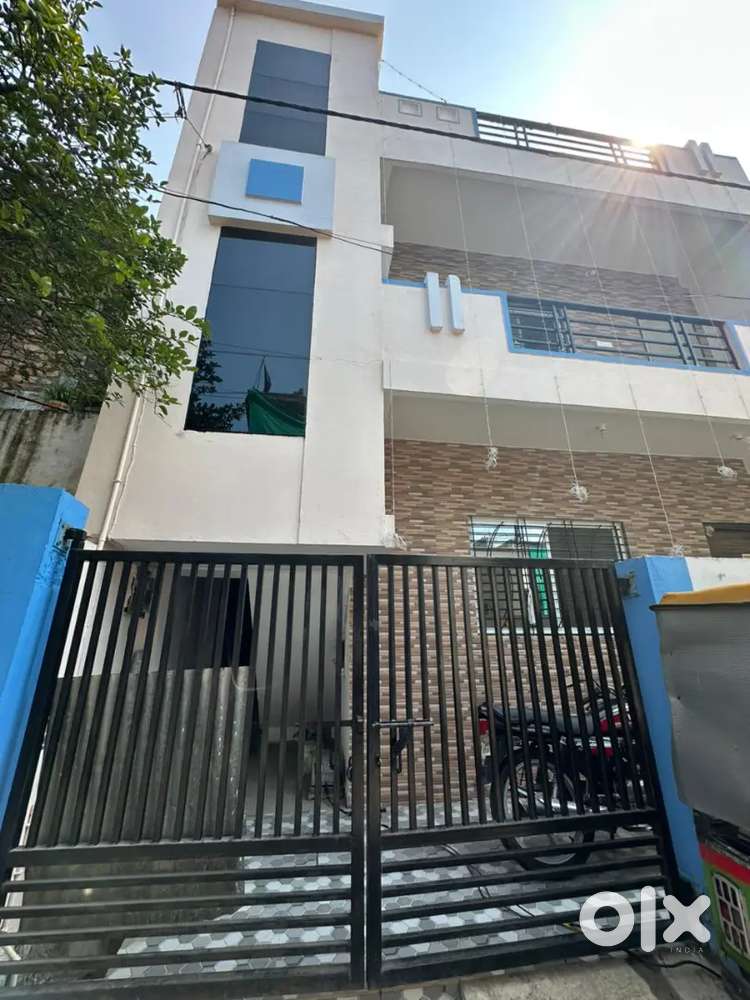 Rent: independent ground floor and a 2 wheeler parking