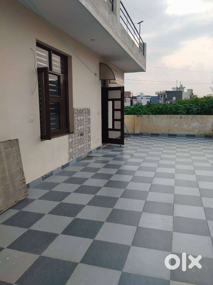 2 bhk +3 sides ventilation+ east facing+ car parking +park