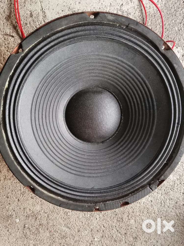200+200 watt ke speaker ek box me total 2 box hai total 400 watt