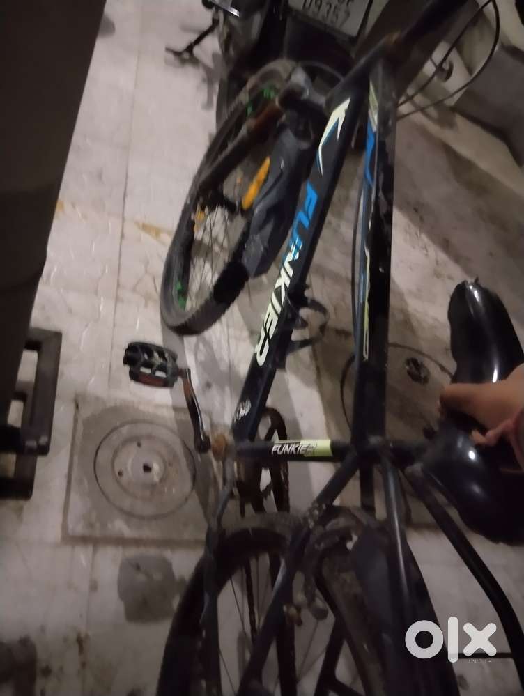 Cycle bech ne ki hai name Harshit