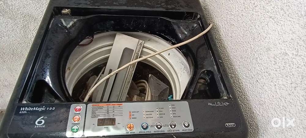 Whirlpool automatic washing machine good working condition  argent