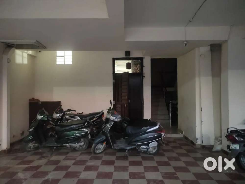 Urgently Selling 1 bhk flat well furnished