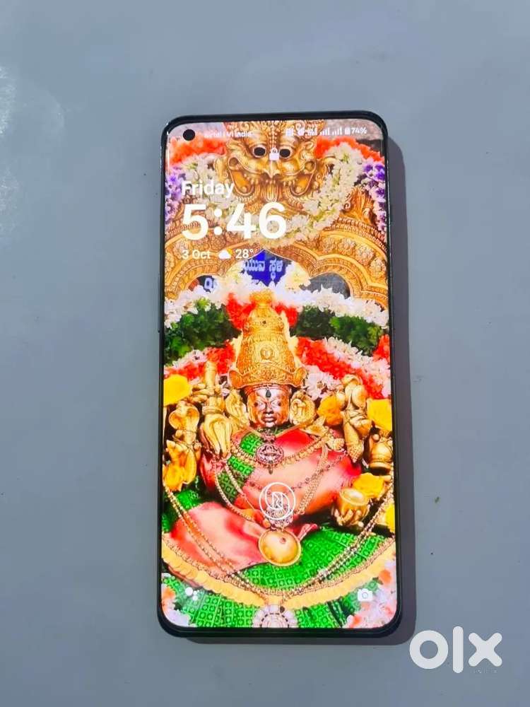 One plus 10pro (12/256 storage)