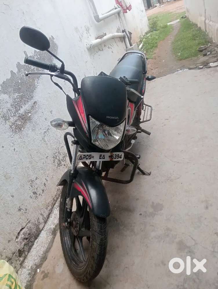 Honda dream yuga 2017 model