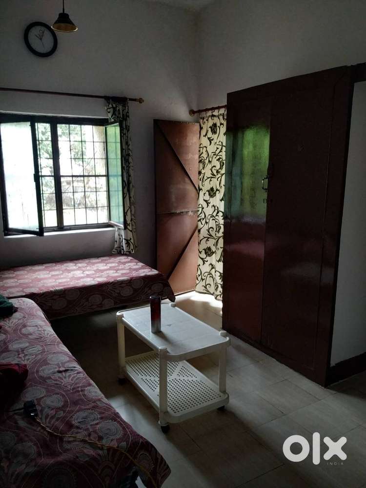 2 BHK fully furnished flat for sharing with girl/female