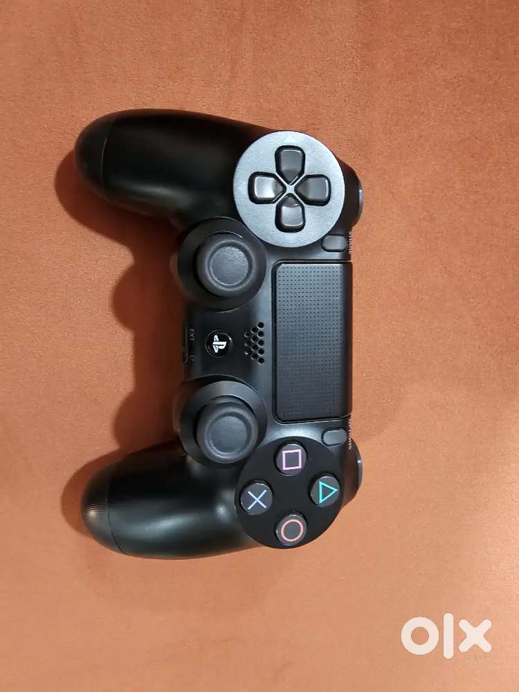 Sony PS4 Dualshock 4 V2 Controller in excellent condition for PS4/5 PC