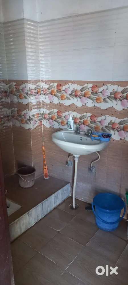 Rent 1room kitchen latbath available for rent