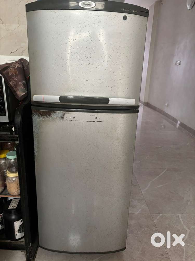 Whirlpool double door fridge
