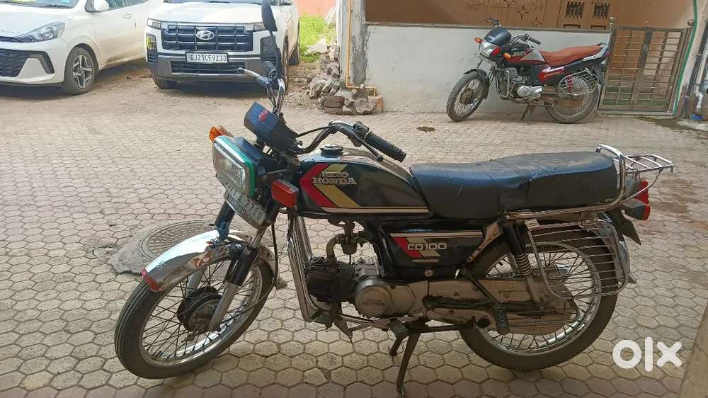 Hero Honda CD 100