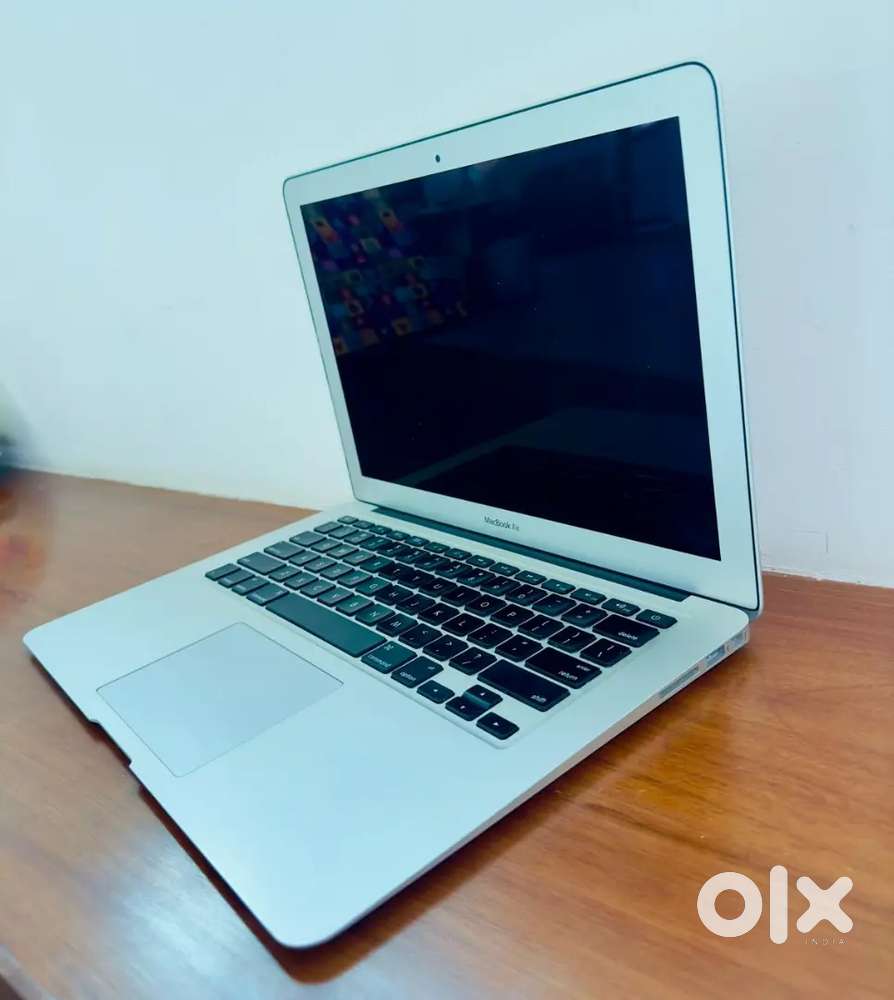 Excellent Condition MacBook Air (Core i5, 4GB,128GB SSD)Premium Laptop