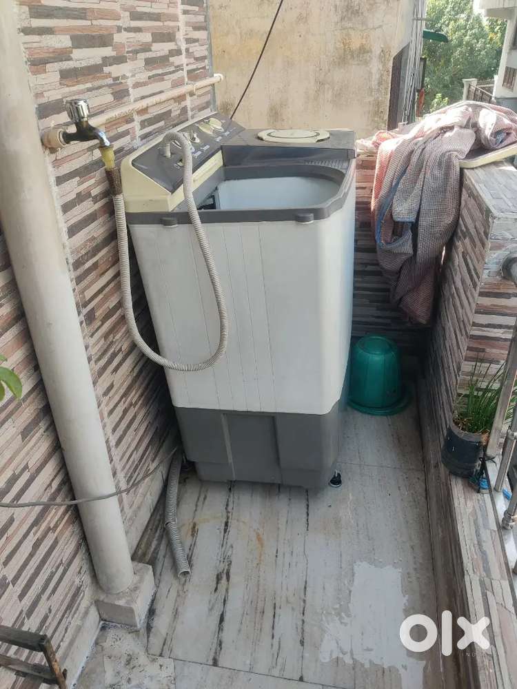 Lg 8.5 kg semi automatic washing machine