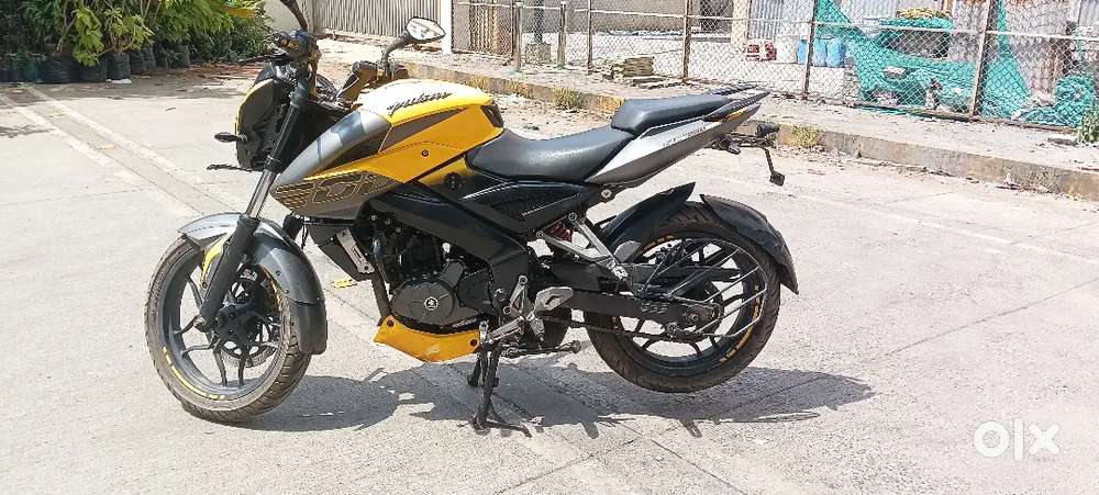 Mh 02 .number.N.S 200  Bs 4. Carbater First owner. Model 2019 A. B. S.