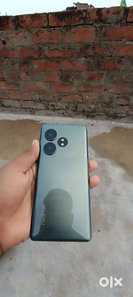 Realme gt 6t 8/256 hai super condition m hai bil box charger available