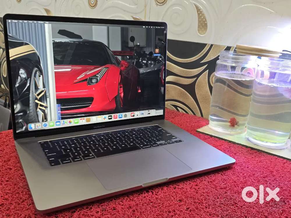 Apple Macbook Pro 2021 i7 16gb 512gb 5.5gb Graphics 16inch Retina