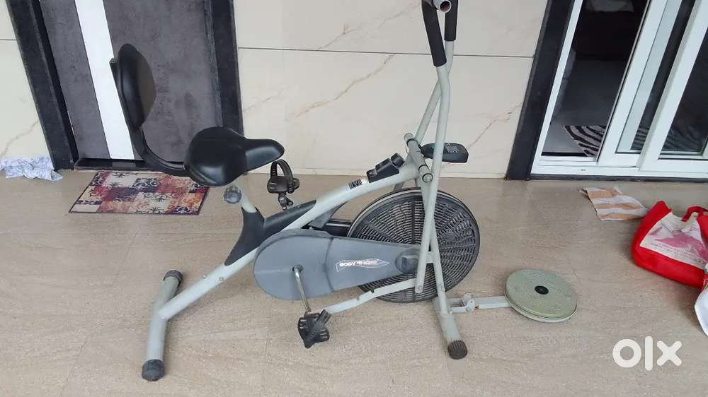 Gym cycle with round