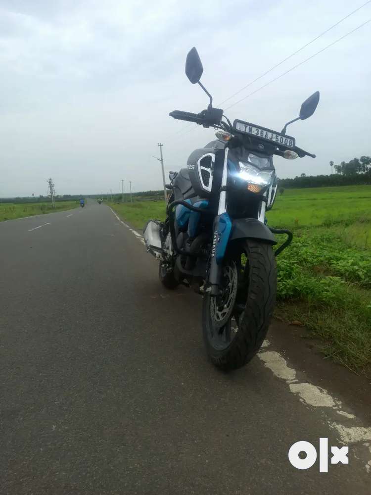 Single handed ,13 k kms driven bike ,company service record available