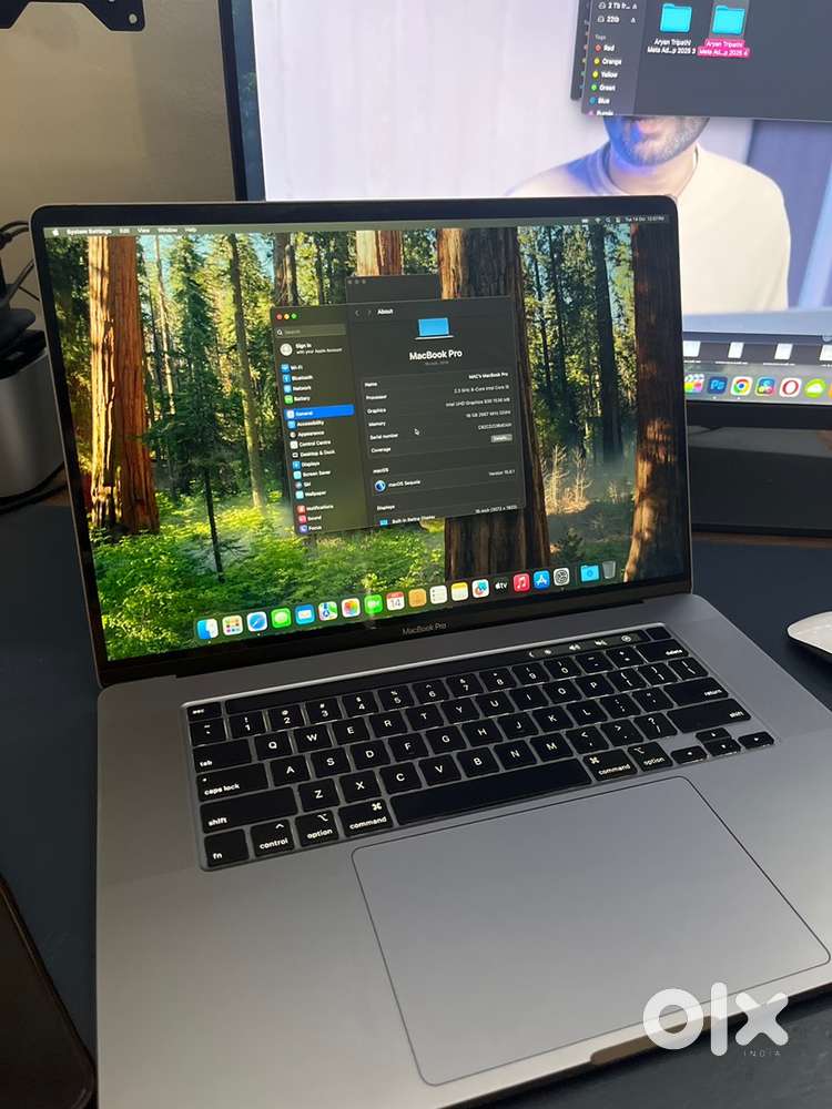 Macbook Pro I9 with 4tb ssd 16inch