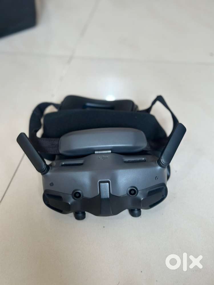 DJI Goggles 3 + RC Motion 3 + 2 Batteries + Charger – For Sale!
