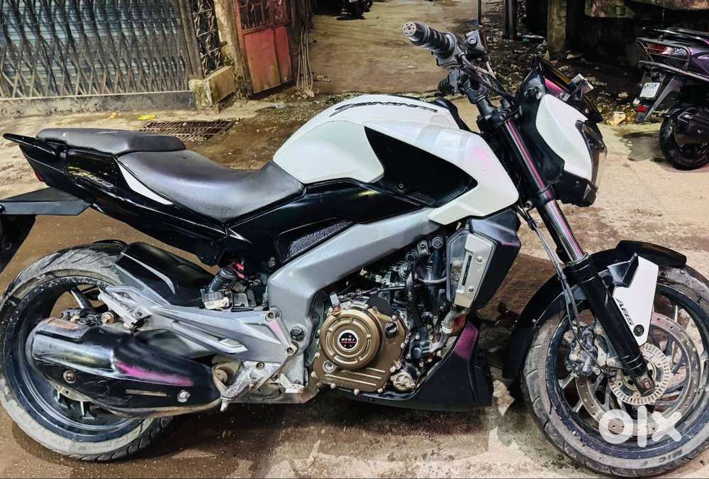 Dominor 400 pearl white