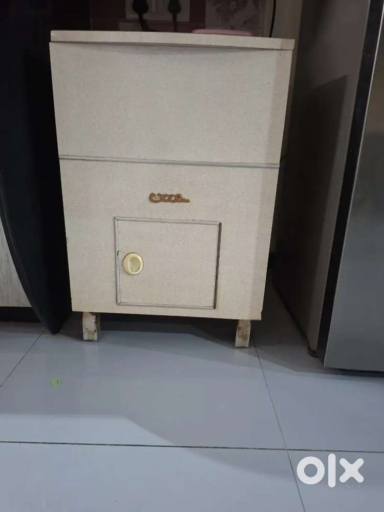 Ghar Ghanti vechvani che antique