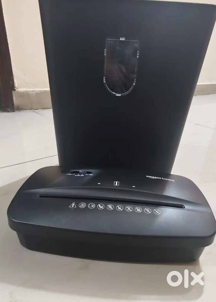8 Sheet Cross Cut Paper & Credit Card Shredder