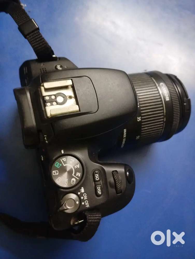 Urgent Sell Canon 200D DSLR Camera 26000