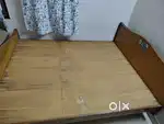 King size wooden cot