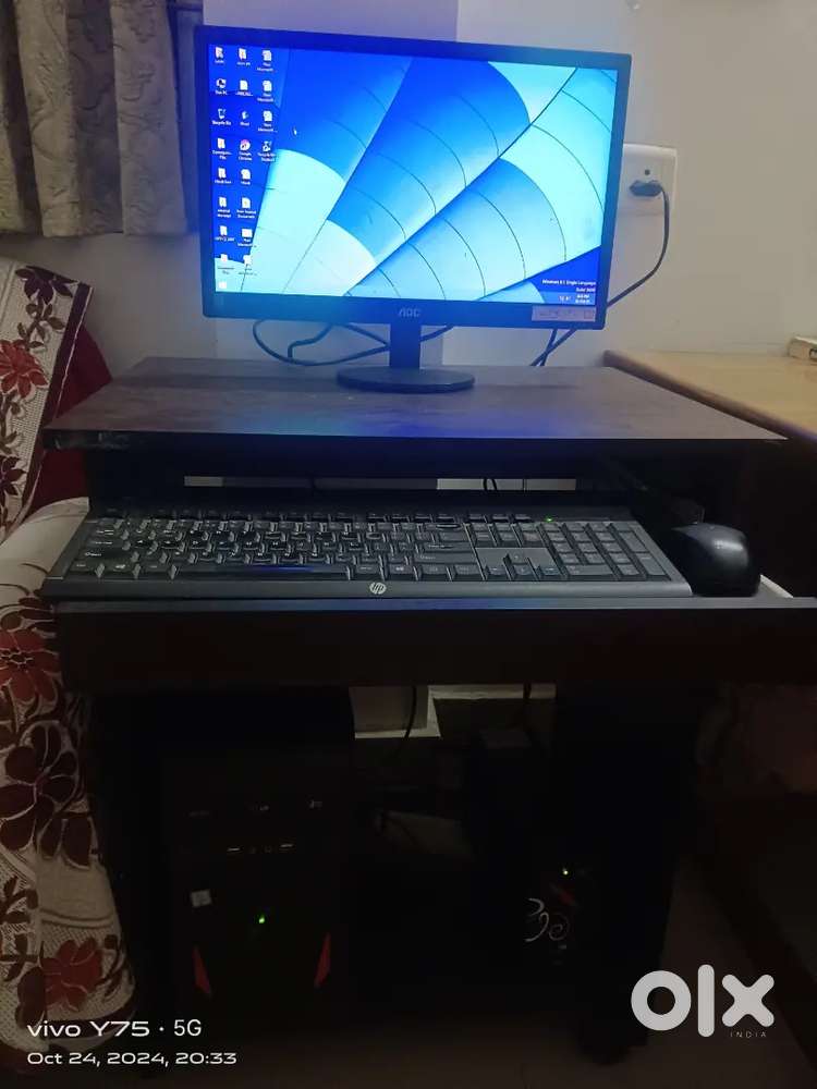 Computer with table
