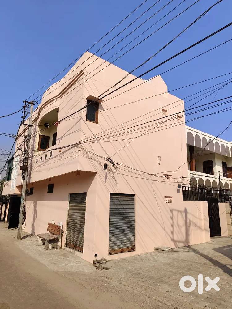 1st Floor Seprate House For Rent