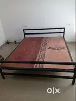 Metal Small Double Bed (4x6) For Sale
