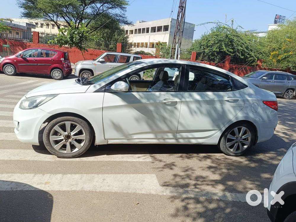 Hyundai Fluidic Verna 1.6 VTVT SX, 2011, Petrol
