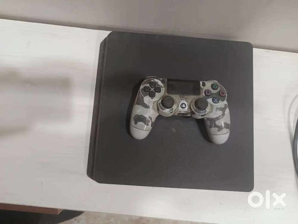 Playstation 4 slim