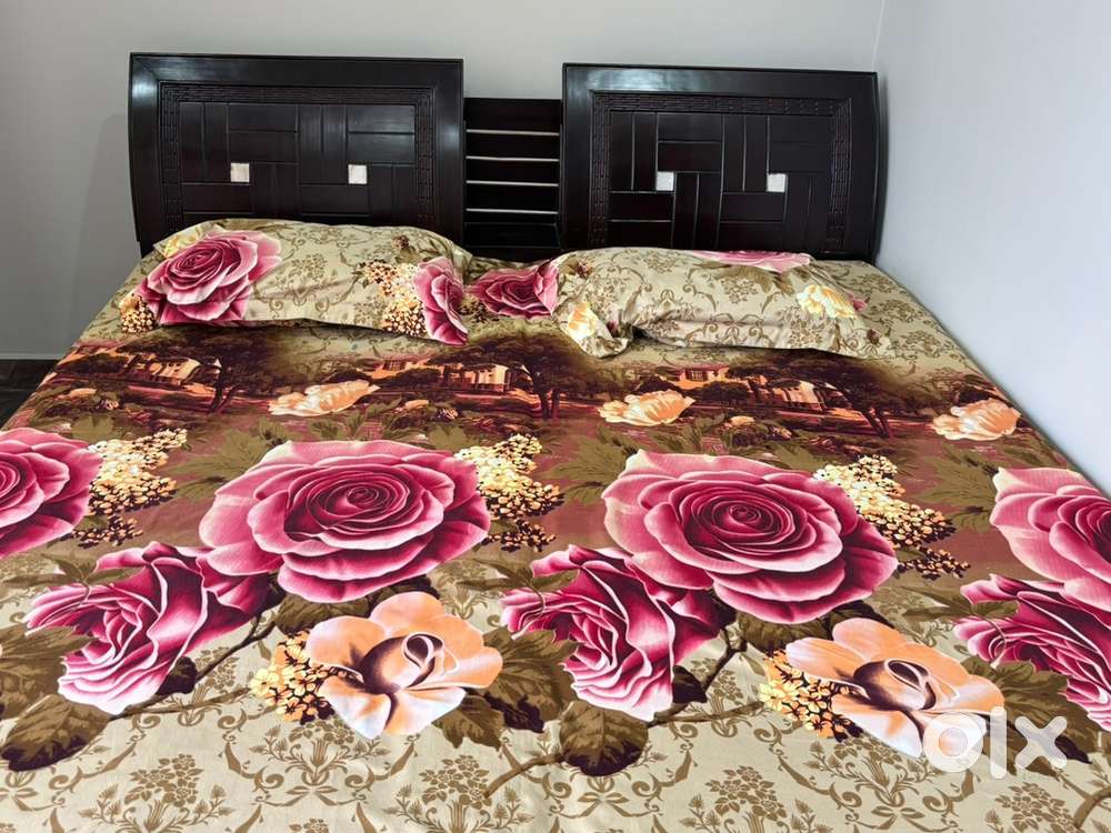 Double bed with Mattress  King Size